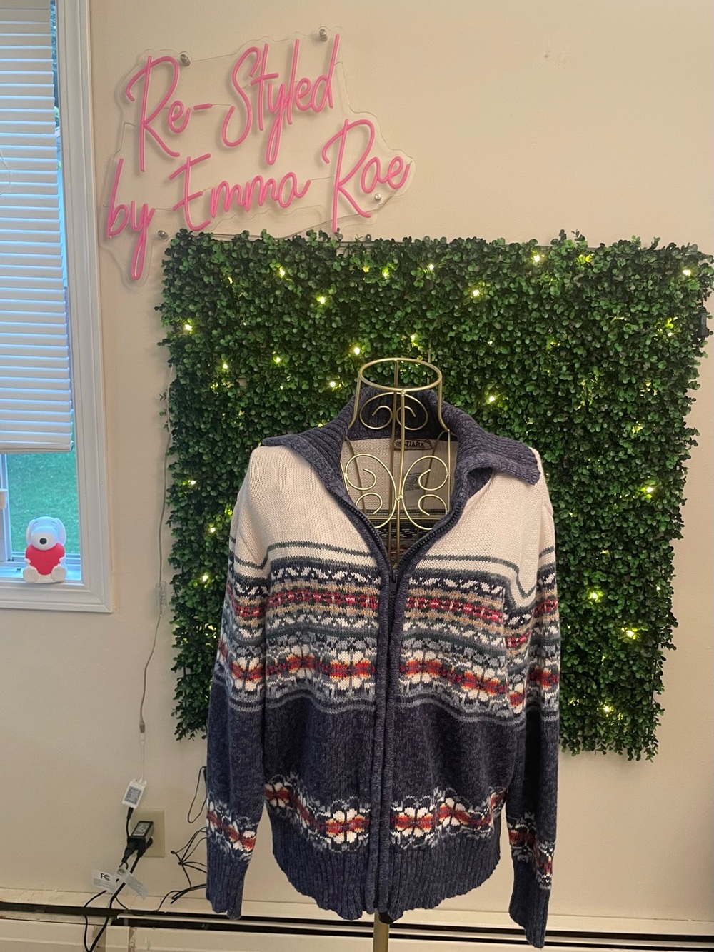 Vintage Tiara International Navy, Cream & Red Patterned Zip-Up Sweater
